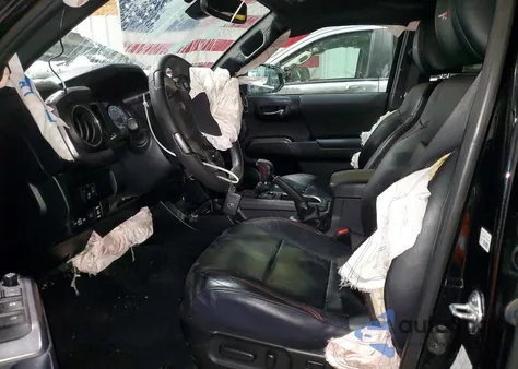 2021 Toyota Tacoma Double Cab z USA, uszkodzony, nr VIN 5TFCZ5AN4MX256293